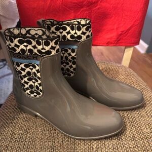 Coach Gray and Black Women's Winter Boots